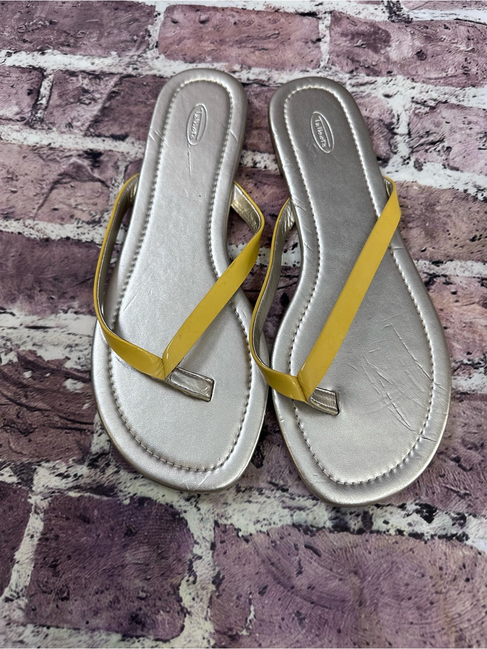 Talbots Metallic Gold & Yellow Flip Flop Sandals Women’s Size 9 Cool Girl - Picture 3 of 9